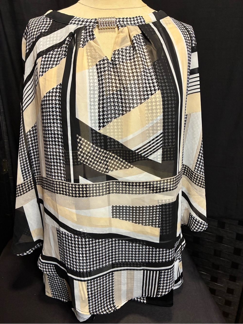 Women’s Geometric Print Blouse in Black & Cream